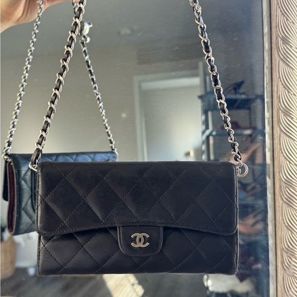 Authentic CHANEL Matelasse wallet on chain crossbody bag - Picture 6 of 15